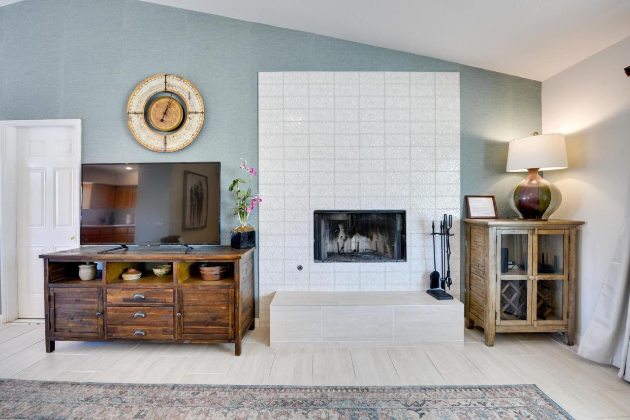 Updated Abode 22 Mi To Joshua Tree National Park! Morongo Valley Bagian luar foto