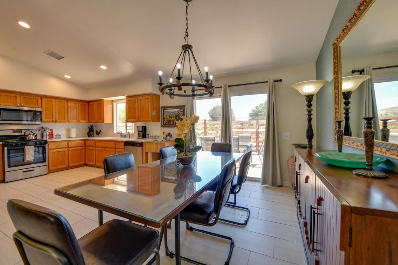 Updated Abode 22 Mi To Joshua Tree National Park! Morongo Valley Bagian luar foto